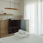 Larnaca Liv & Co 4*