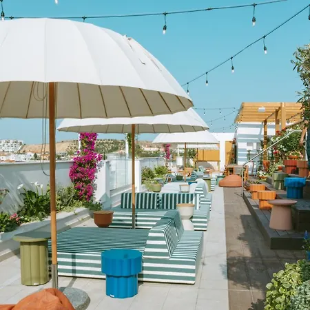 Larnaca Liv & Co Aparthotel 4*