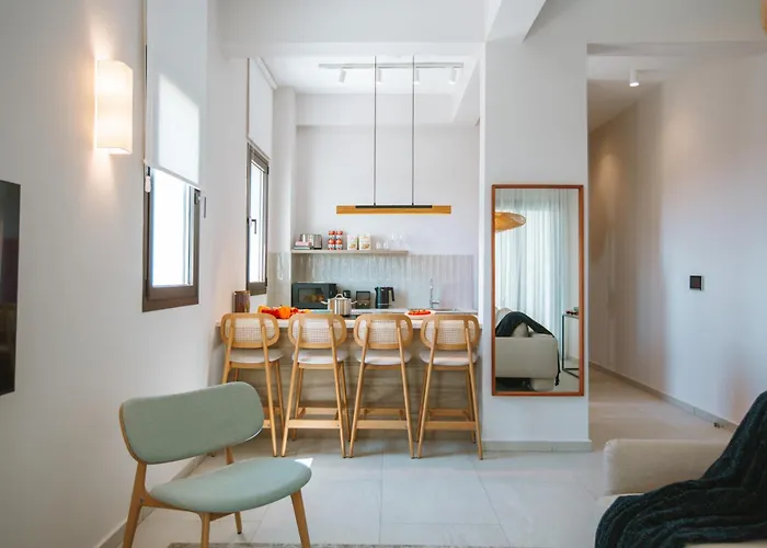 アパートホテル Liv & Co & 4*