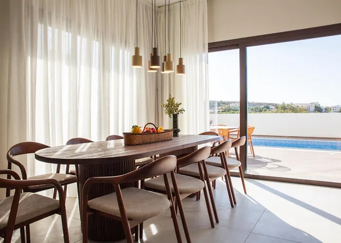 Liv & Co & オロクリニ