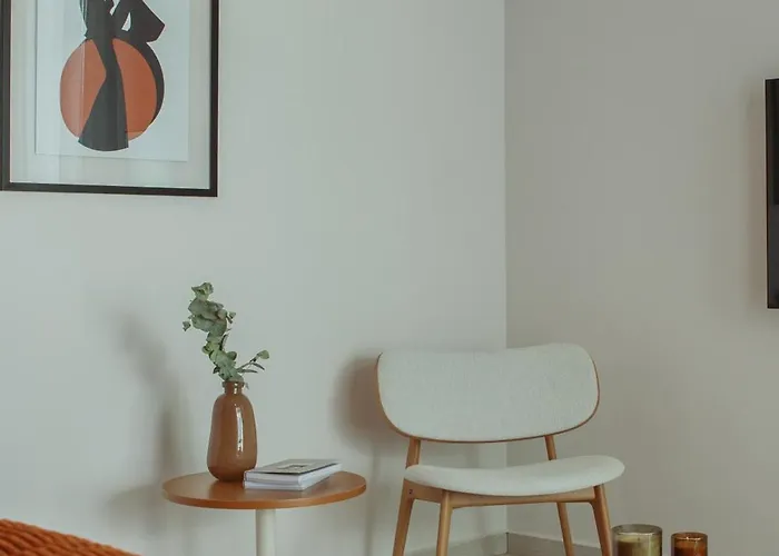 アパートホテル Liv & Co & 4*