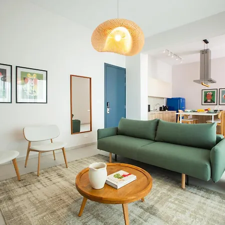 Liv&co Suites&villas 4*