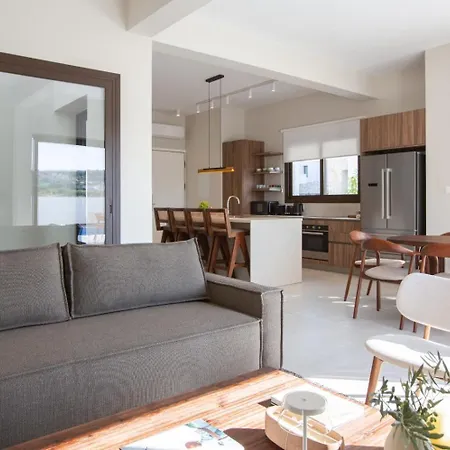 Liv&co Suites&villas 4*