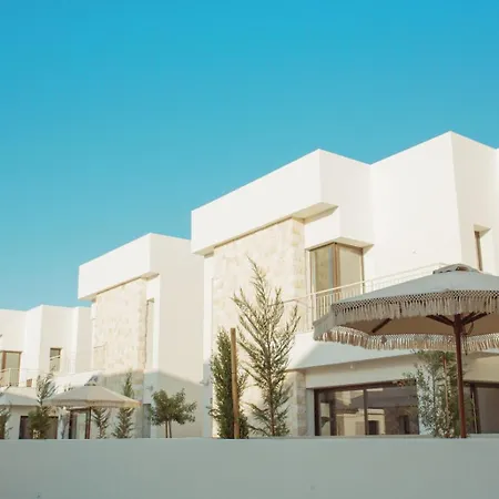 Liv&co Suites&villas Oroklini