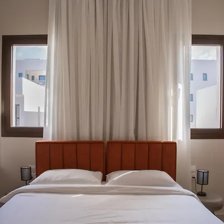 Liv&co Suites&villas Oroklini