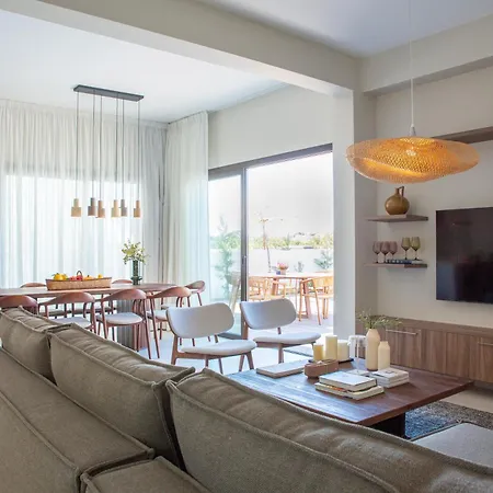 Liv&co Suites&villas Oroklini