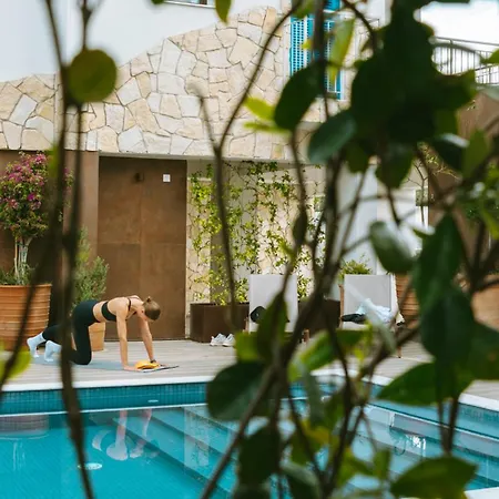 Liv&co Suites&villas Oroklini